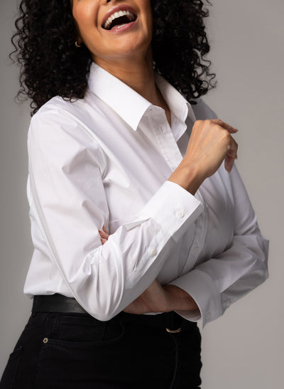 Colleen Curve "The Classic" White Semi-fit Basic Shirt in Cotton Poplin