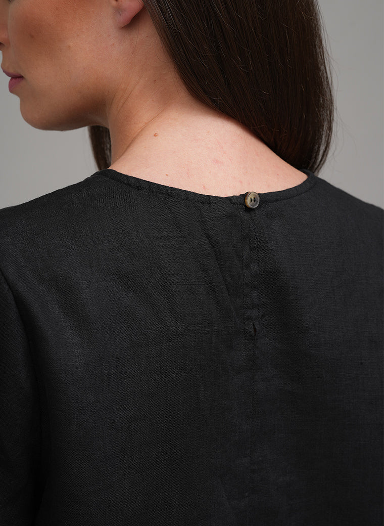 DANETTE EASY FIT LINEN BLOUSE IN BLACK