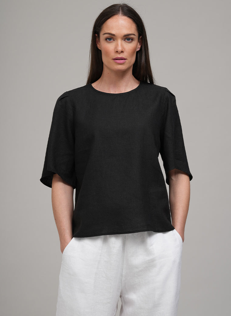 DANETTE EASY FIT LINEN BLOUSE IN BLACK