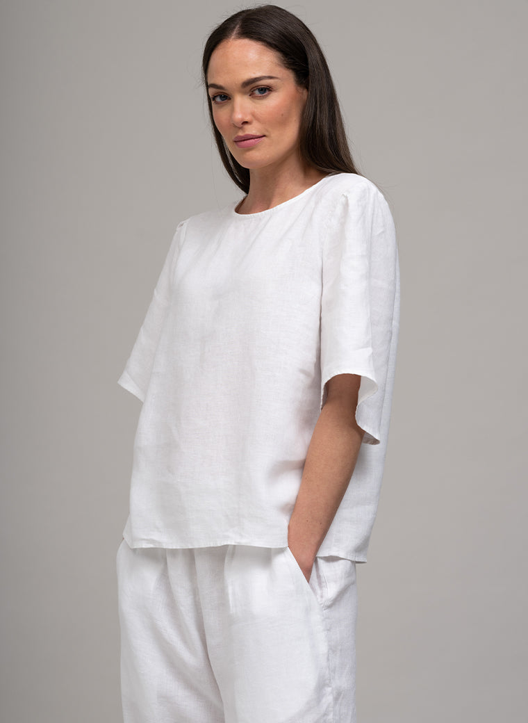 DANETTE EASY FIT LINEN BLOUSE IN WHITE
