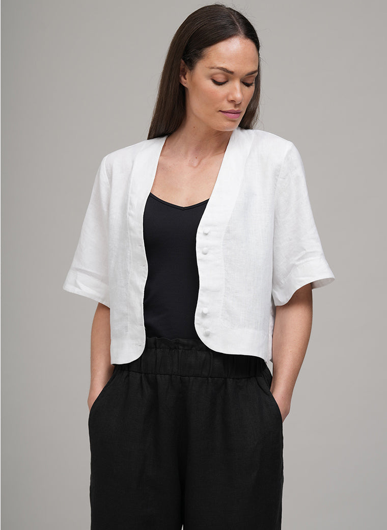 GRETEL CROPPED EASY FIT LINEN SHIRT JACKET IN WHITE