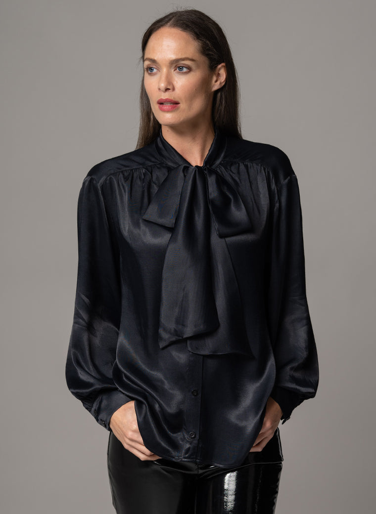 MARY BLACK OVERSIZED PUSSYBOW FLOWING SATIN BLOUSE