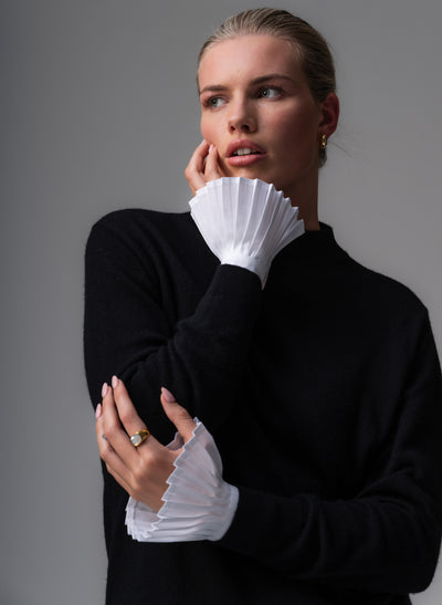 Poignets Plissés White Detachable Pleated Cuffs