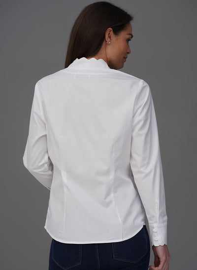 DAFNE WHITE V NECK COTTON SHIRT WITH SCALLOPED EDGES