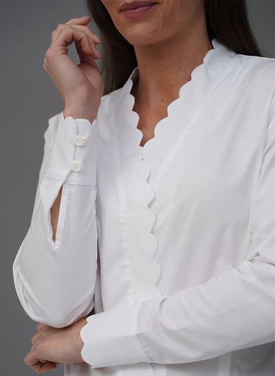 DAFNE WHITE V NECK COTTON SHIRT WITH SCALLOPED EDGES