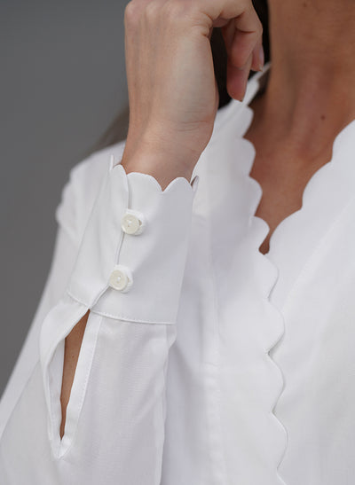 DAFNE WHITE V NECK COTTON SHIRT WITH SCALLOPED EDGES