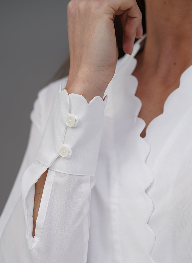 DAFNE WHITE V NECK COTTON SHIRT WITH SCALLOPED EDGES