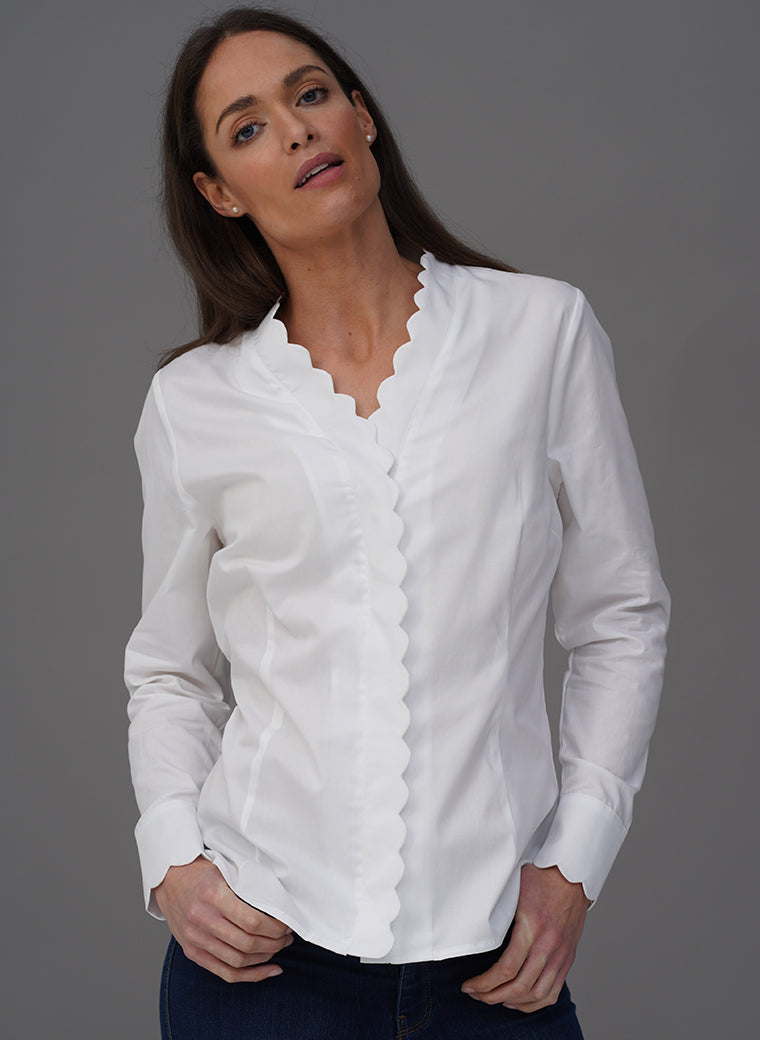 DAFNE WHITE V NECK COTTON SHIRT WITH SCALLOPED EDGES