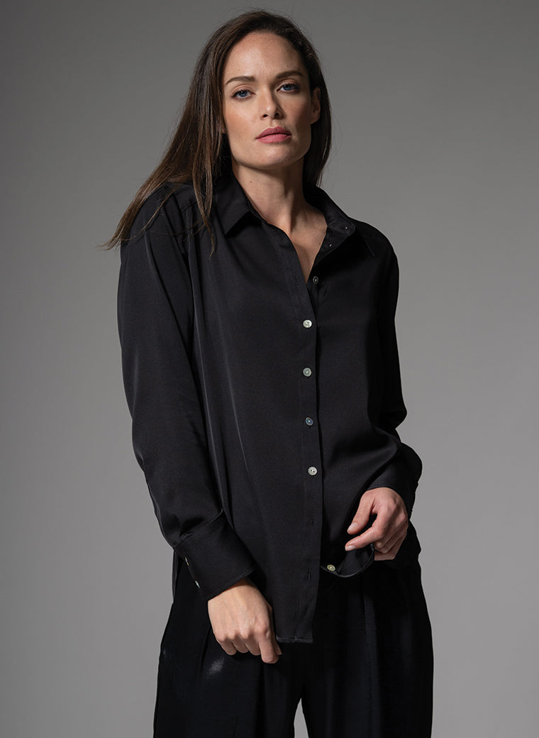 BROOKLYN SILK CHARMEUSE EVERYDAY SILK BLOUSE IN BLACK