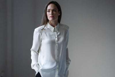 BROOKLYN SILK CHARMEUSE EVERYDAY SILK BLOUSE IN IVORY