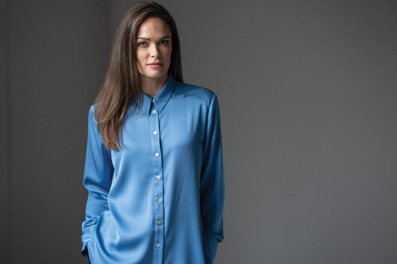 BROOKLYN SILK CHARMEUSE EVERYDAY SILK BLOUSE IN SLATE BLUE