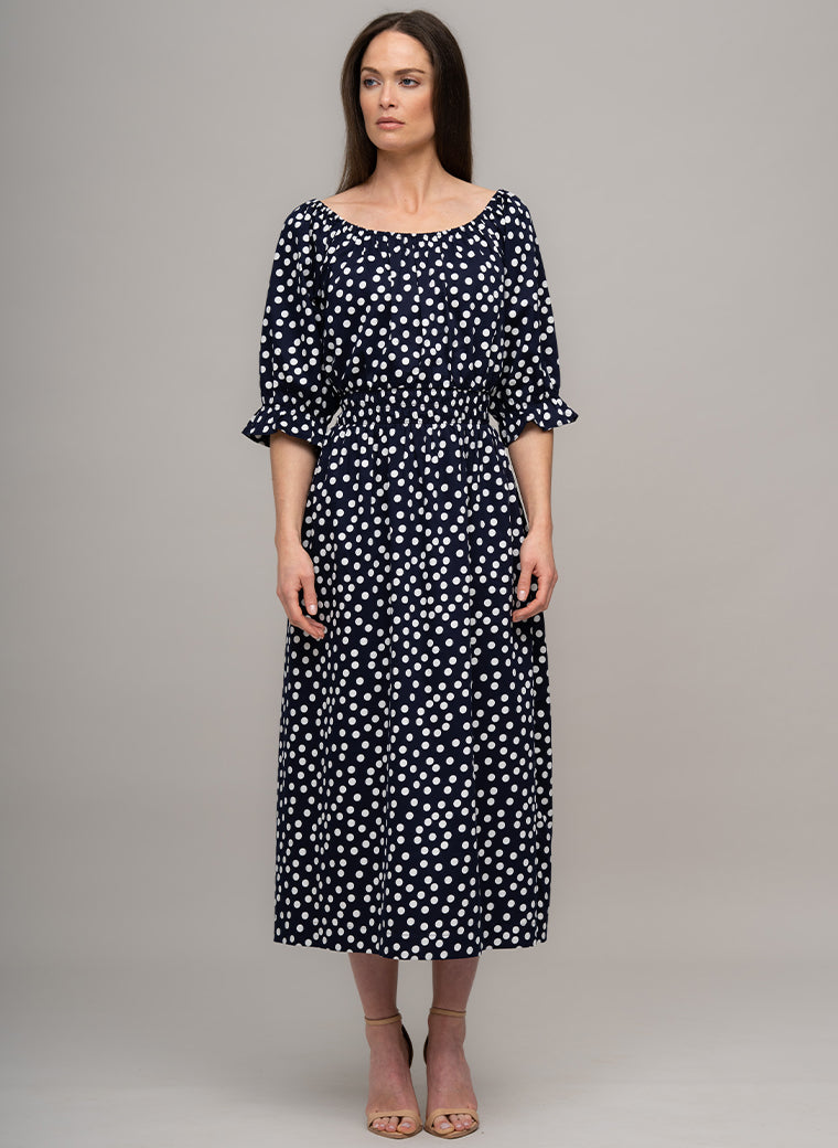 CAPRI COTTON SATEEN BOATNECK SHIRRED ELASTIC MIDI DRESS IN NAVY/WHITE POLKA DOT