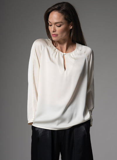 CLAUDINE SILK CHARMEUSE EVERYDAY ROUND NECK SILK BLOUSE IN ECRU