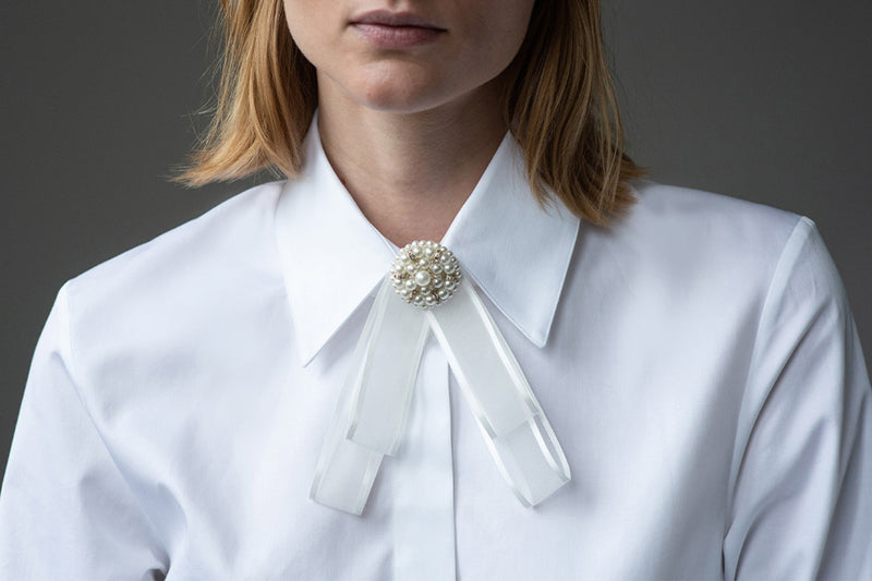 FIFI WHITE PEARL BOWKNOT