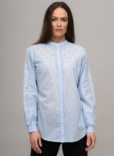 FRANCIS LONGLINE EMBROIDERED COTTON VOILE BAND COLLAR SHIRT IN BLUE