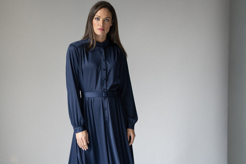 HILARY PARISIAN SILKY JERSEY EVERYDAY MIDI DRESS IN NAVY BLUE
