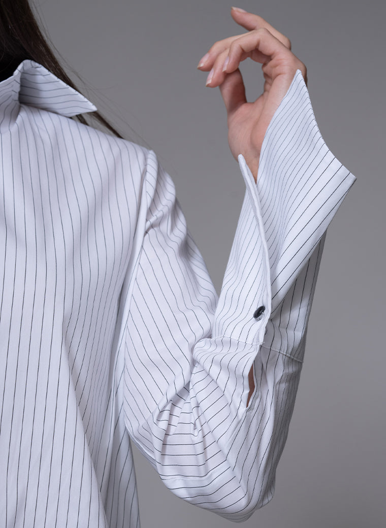 JACQUELINE ANDROGYNOUS EXAGGERATED CUFF EASY FIT COTTON SHIRT IN BLACK & WHITE STRIPE