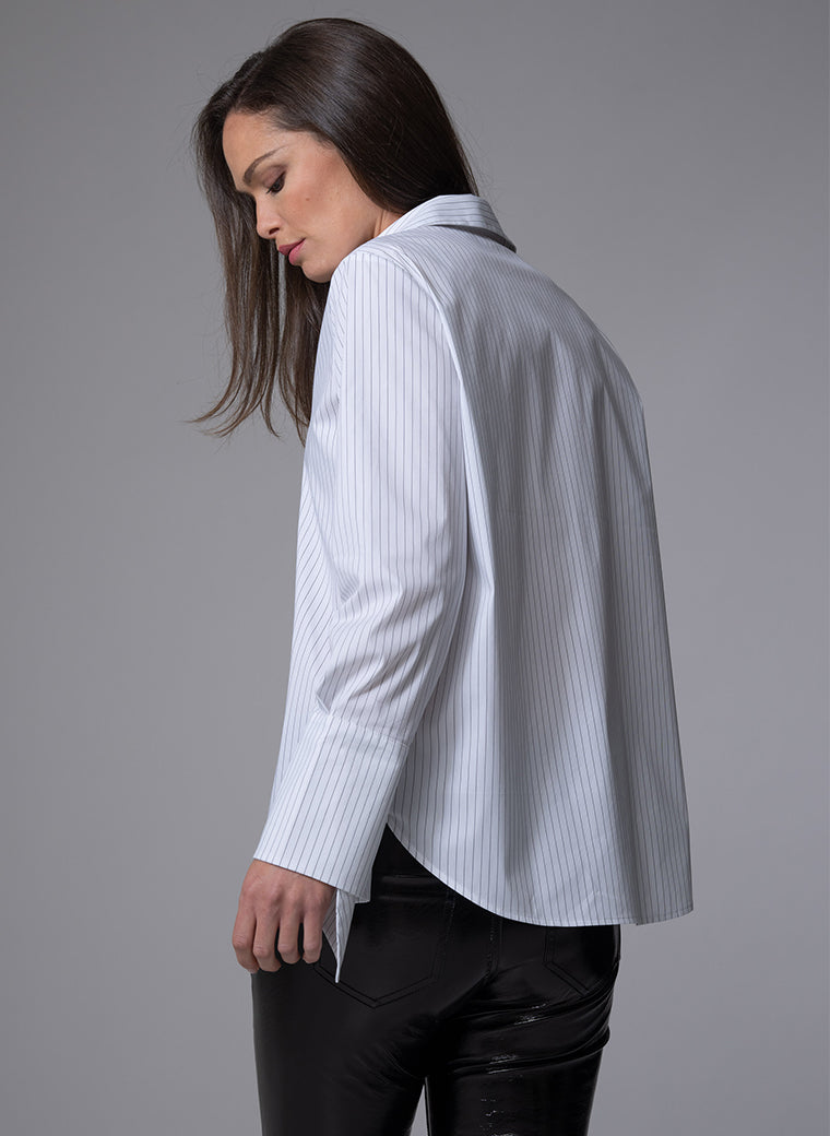 JACQUELINE ANDROGYNOUS EXAGGERATED CUFF EASY FIT COTTON SHIRT IN BLACK & WHITE STRIPE