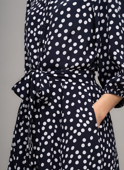 MAJORELLE EVERYDAY MIDAXI SHIRT DRESS IN NAVY/WHITE POLKA DOT PRINT