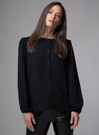NICOLA ROUND NECKLINE EVERYDAY BLOUSE WITH PIPED TRIM IN BLACK