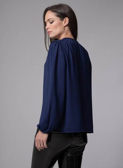 NICOLA ROUND NECKLINE EVERYDAY BLOUSE WITH PIPED TRIM IN NAVY BLUE