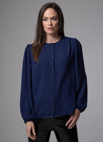 NICOLA ROUND NECKLINE EVERYDAY BLOUSE WITH PIPED TRIM IN NAVY BLUE