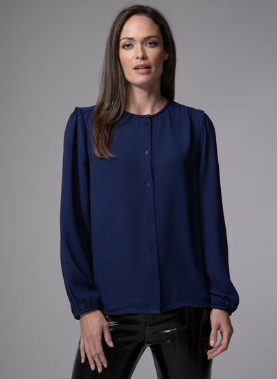 NICOLA ROUND NECKLINE EVERYDAY BLOUSE WITH PIPED TRIM IN NAVY BLUE