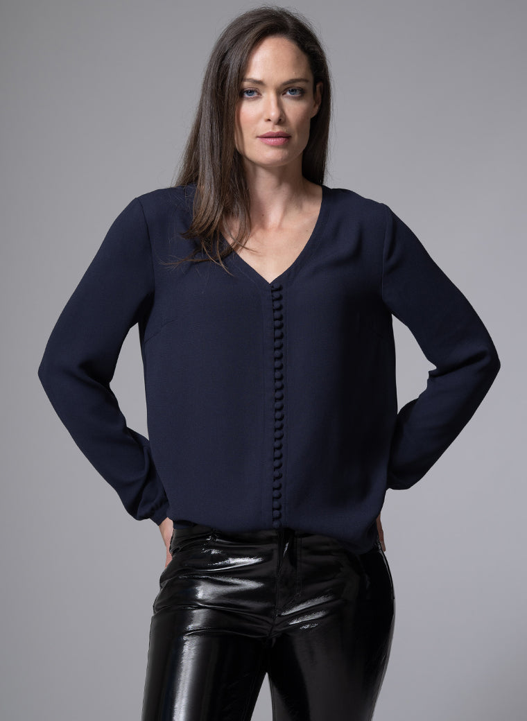 SOPHIE V-NECK LOOSE FIT NAVY BLOUSE