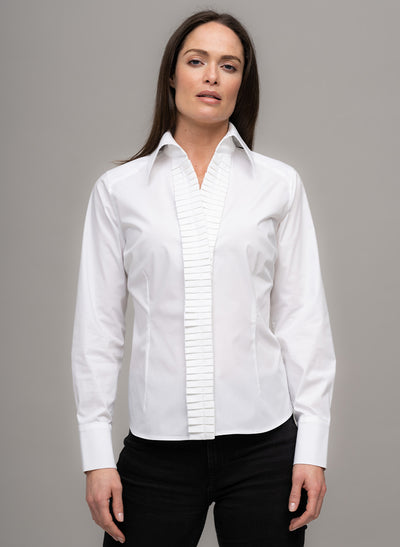 VERITY SHARP COLLARED COTTON POPLIN SHIRT WITH PLEATED PLACKET IN WHITE